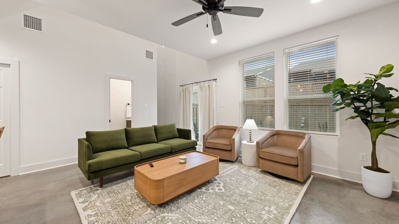 Photo of Livingroom in Lafayette