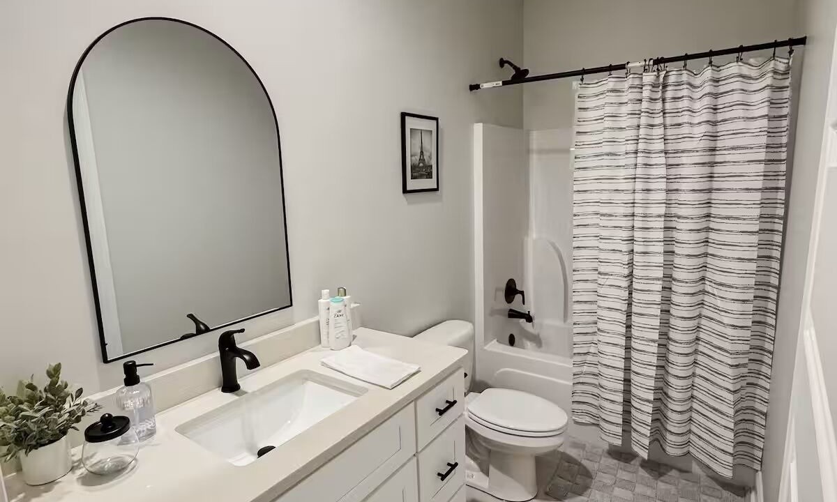 Photo of Bathroom in Broussard