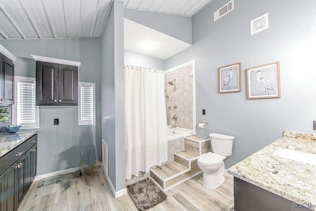 Photo of Bathroom in Chauvin
