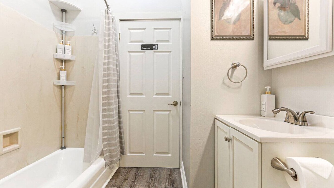 Photo of Bathroom in Leonidas
