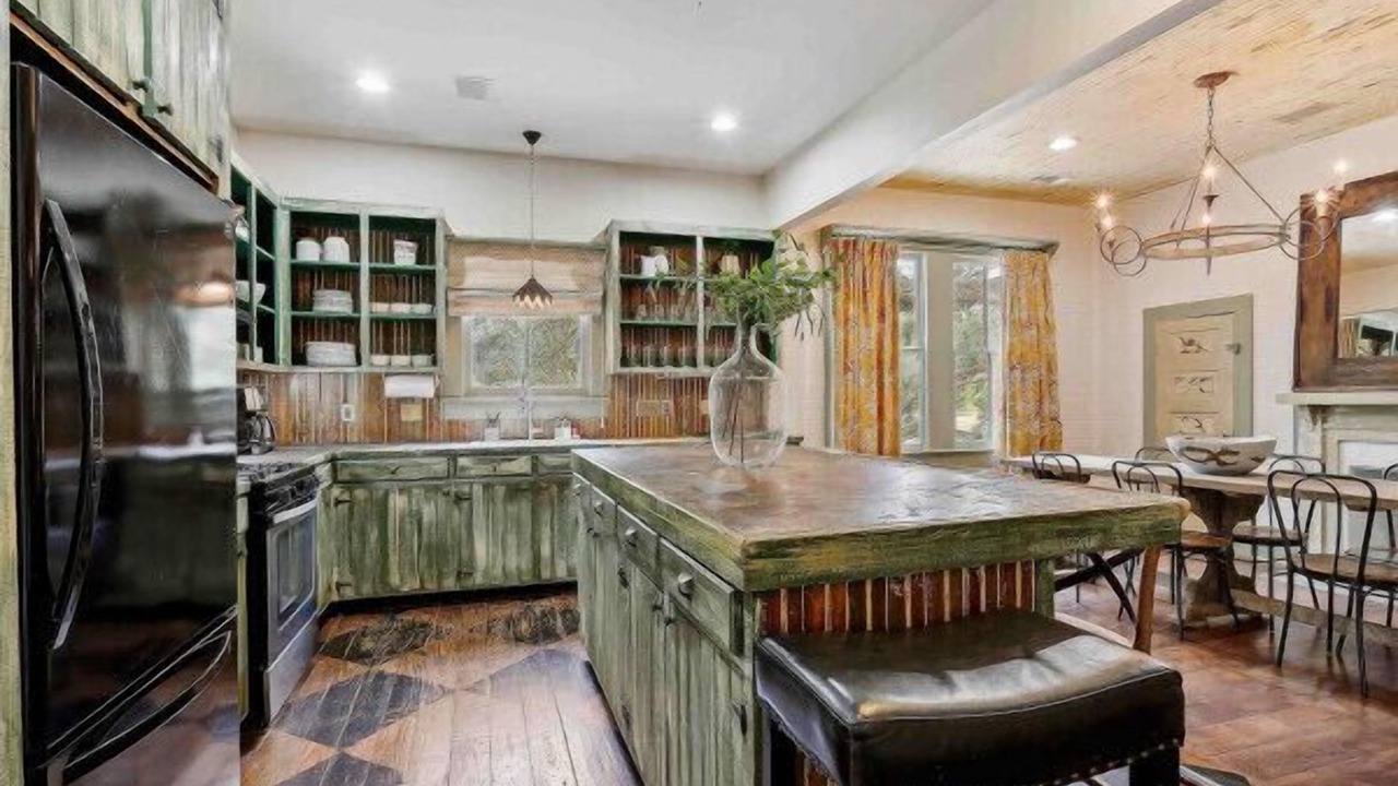 Photo of Kitchen in St. Francisville