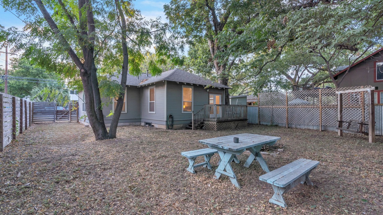 Photo of Outdoor in East Cesar Chavez