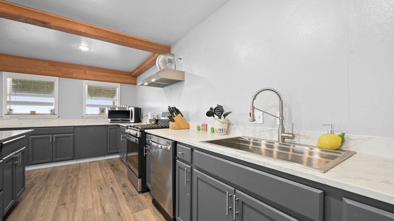Photo of Kitchen in Golden Meadow