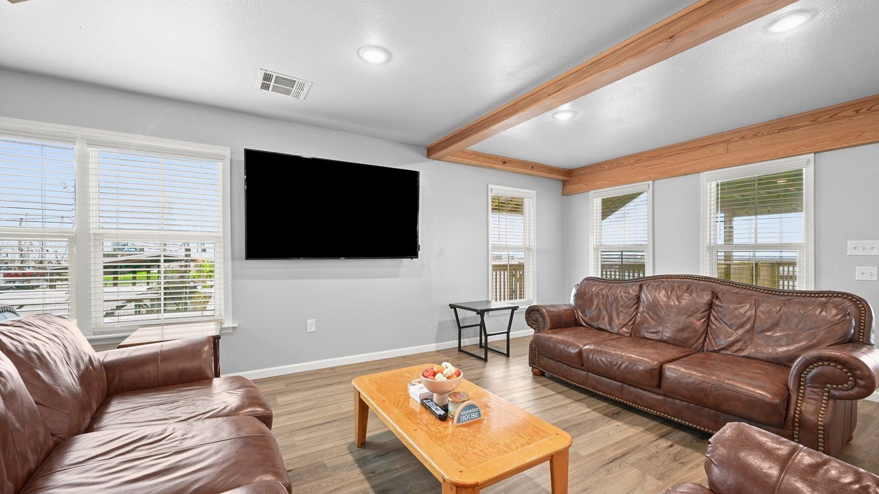 Photo of Livingroom in Golden Meadow