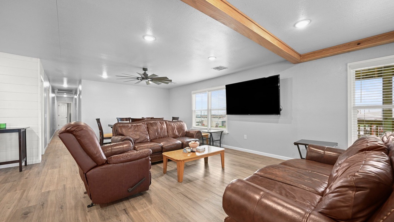 Photo of Livingroom in Golden Meadow