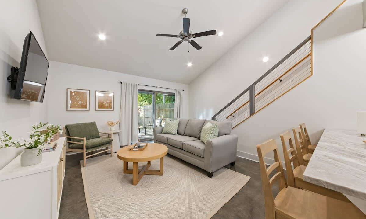 Photo of Livingroom in Lafayette