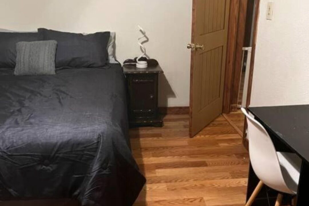 Photo of Bedroom in Deweyville