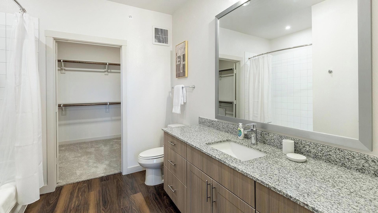 Photo of Bathroom in Fate