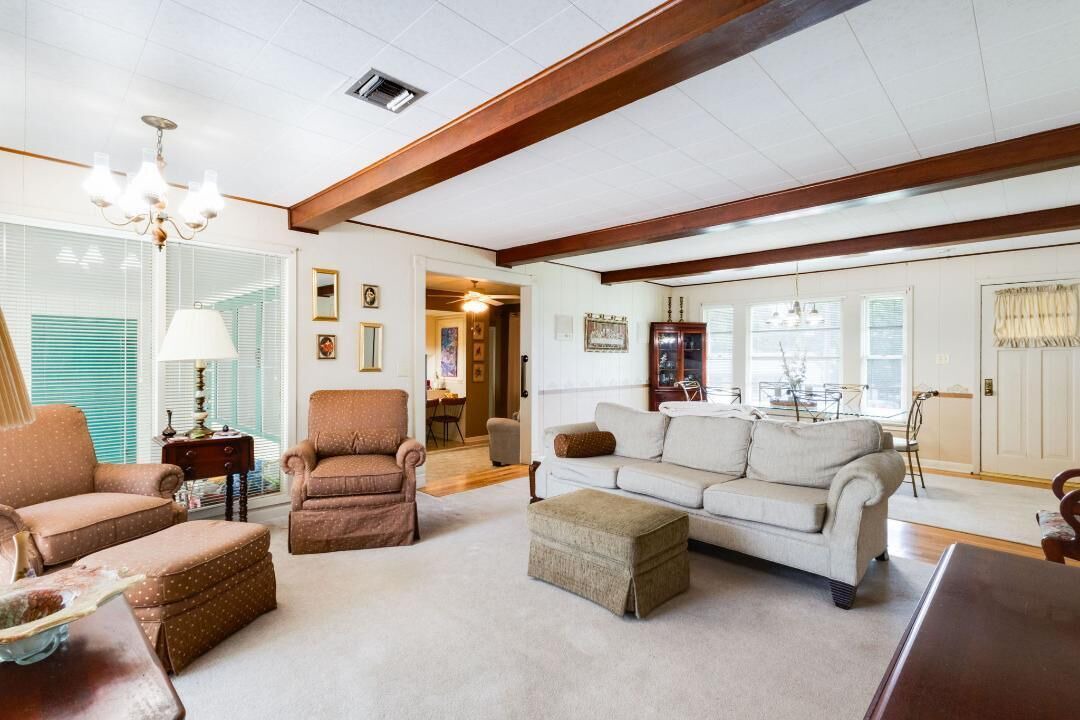 Photo of Livingroom in Lebeau