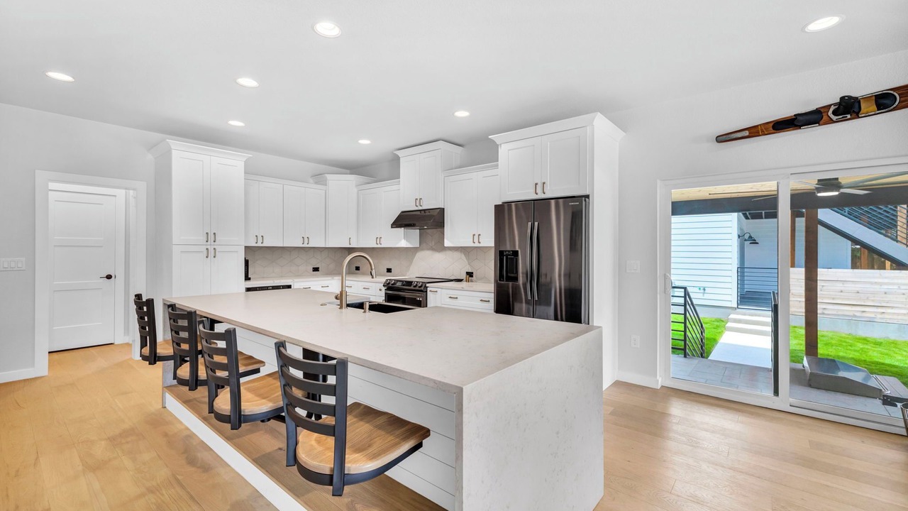 Photo of Kitchen in Point Venture
