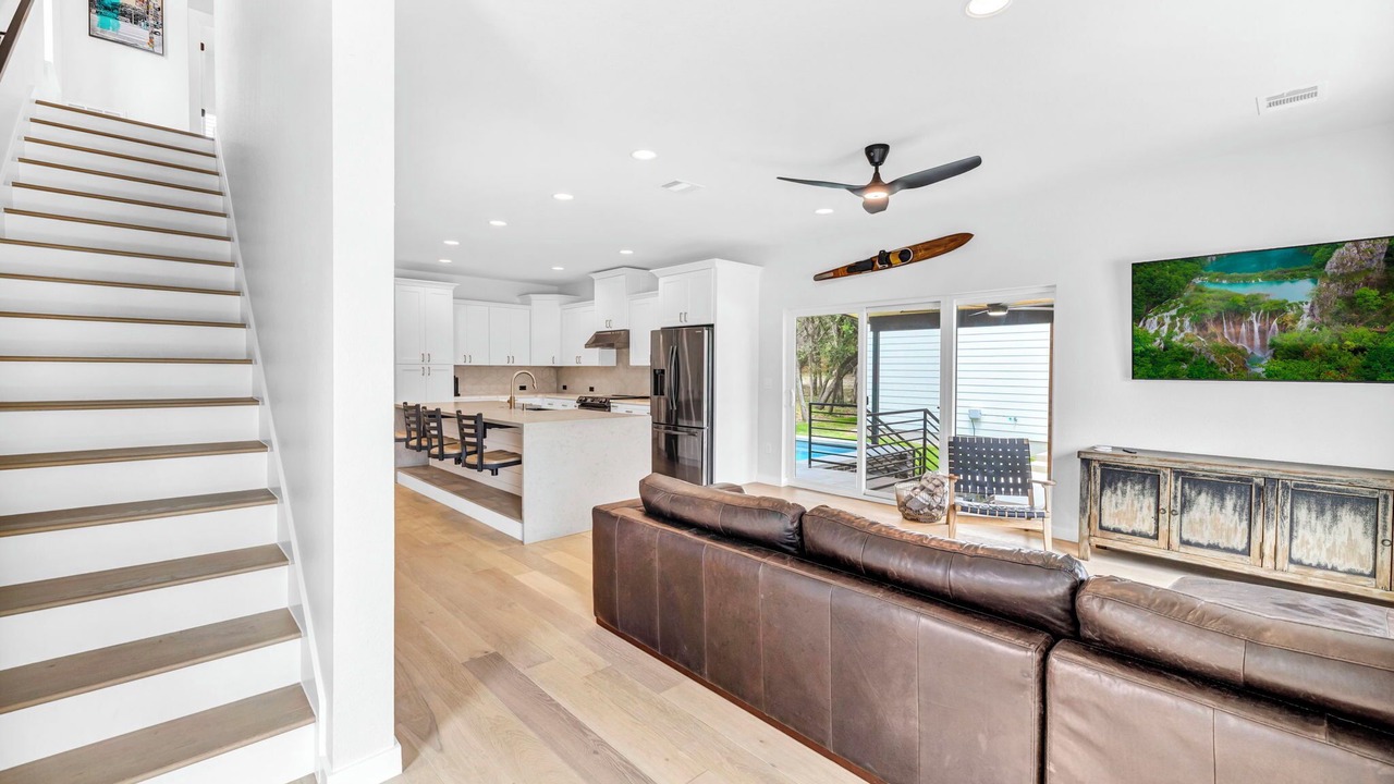 Photo of Livingroom in Point Venture