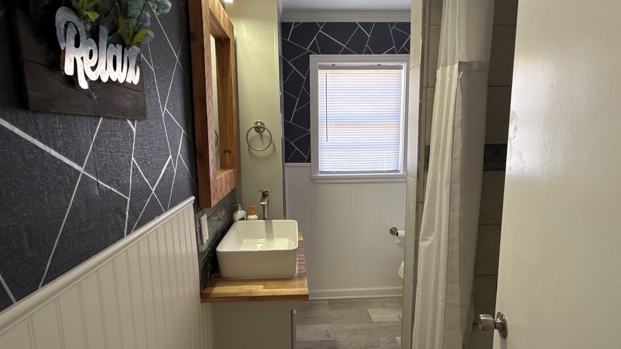Photo of Bathroom in Highland Historic District