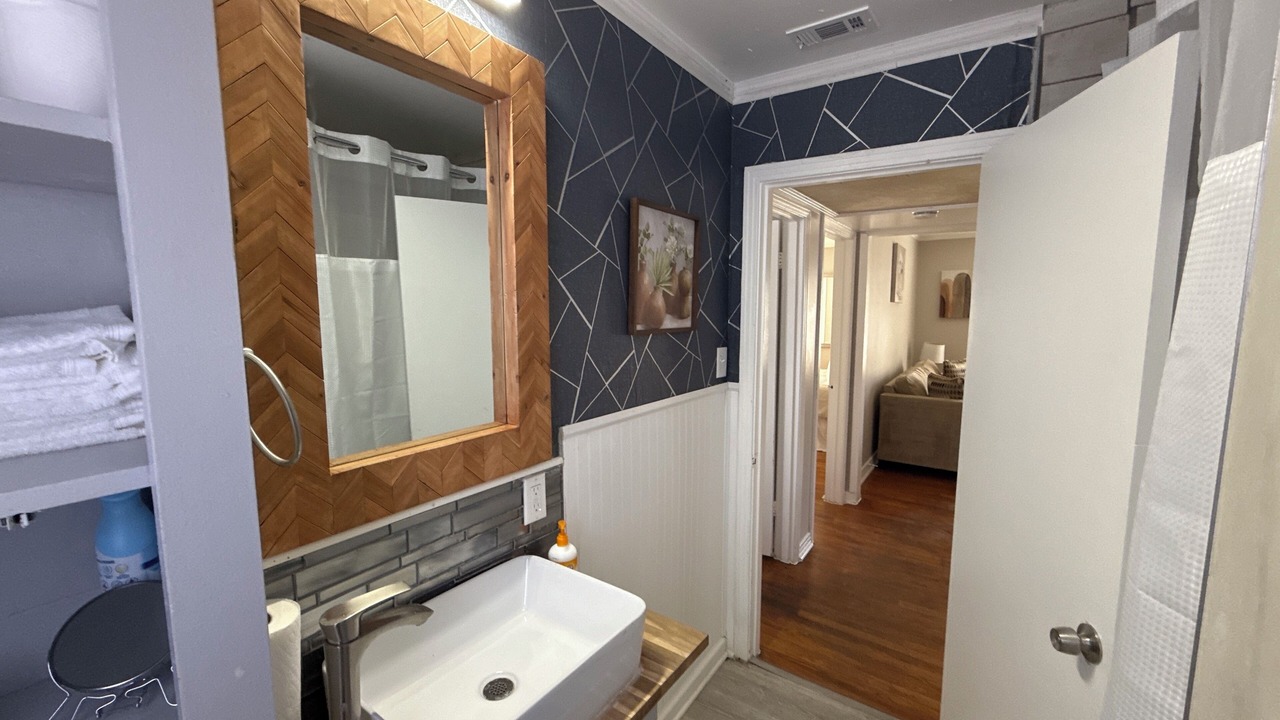 Photo of Bathroom in Highland Historic District