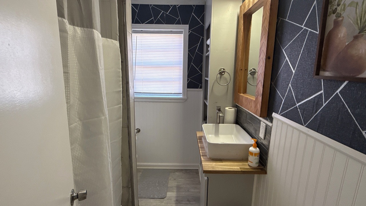 Photo of Bathroom in Highland Historic District