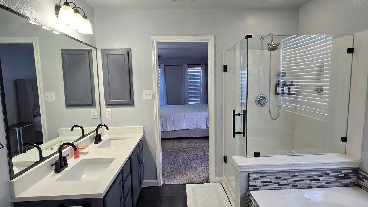Photo of Bathroom in Far North Central