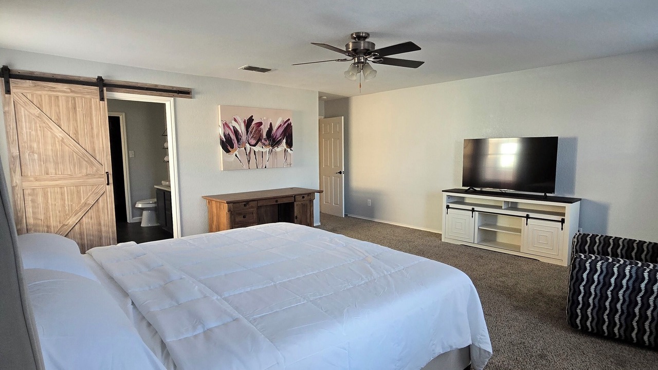 Photo of Bedroom in Far North Central