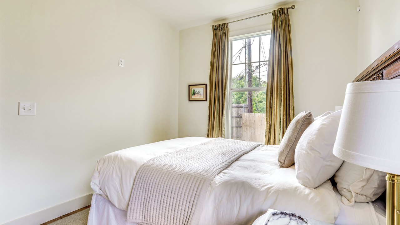 Photo of Bedroom in South Baton Rouge
