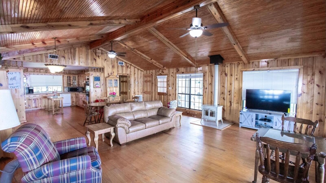 Photo of Livingroom in Long Branch