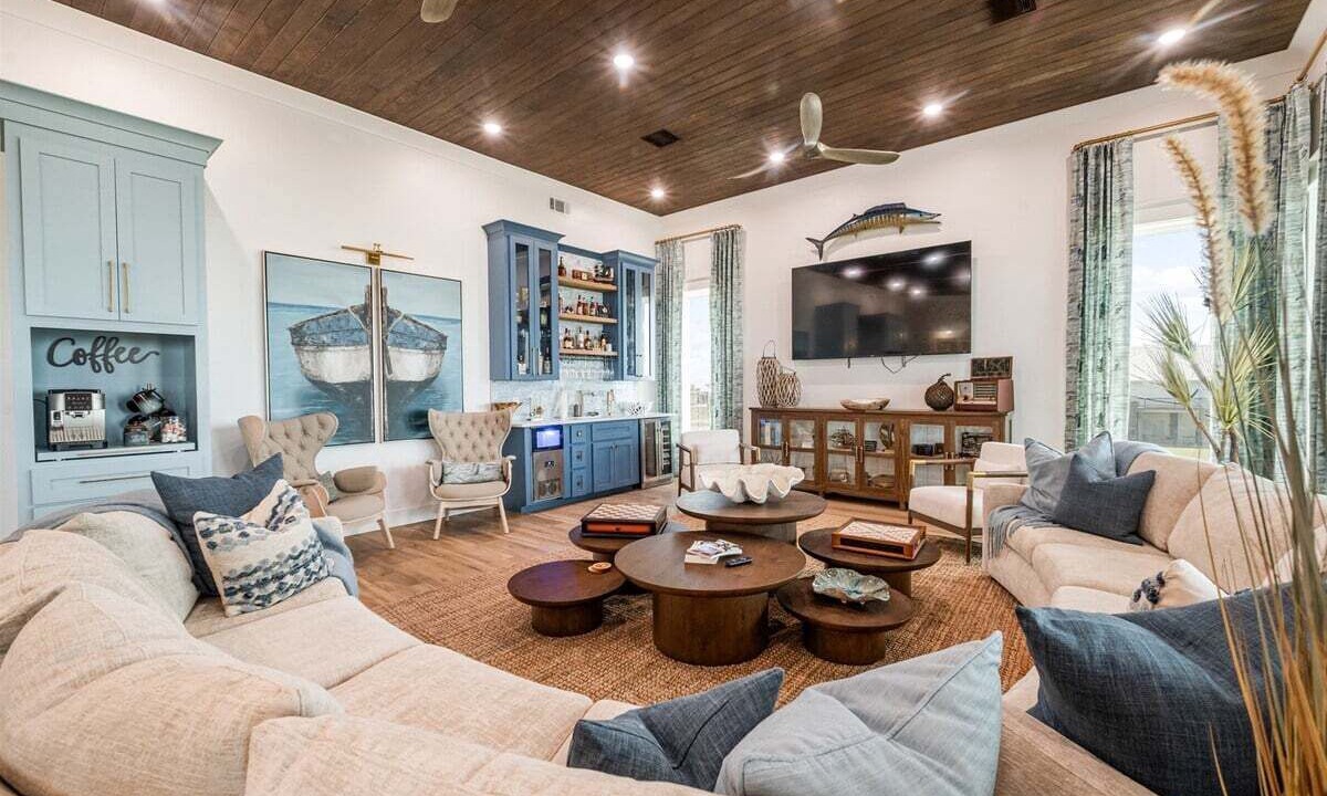 Photo of Livingroom in Grand Isle