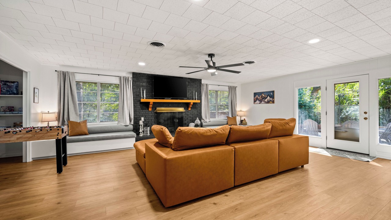Photo of Livingroom in Pineville