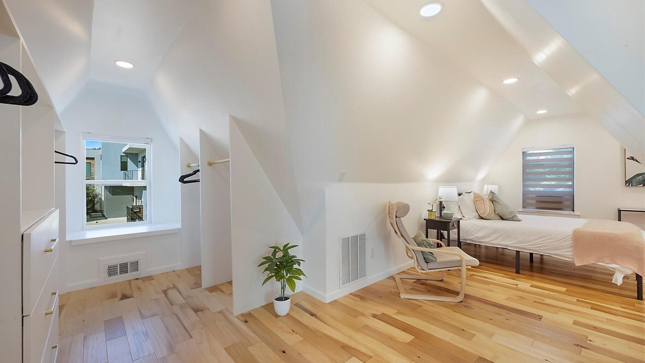 Photo of Bedroom in Knox - Henderson