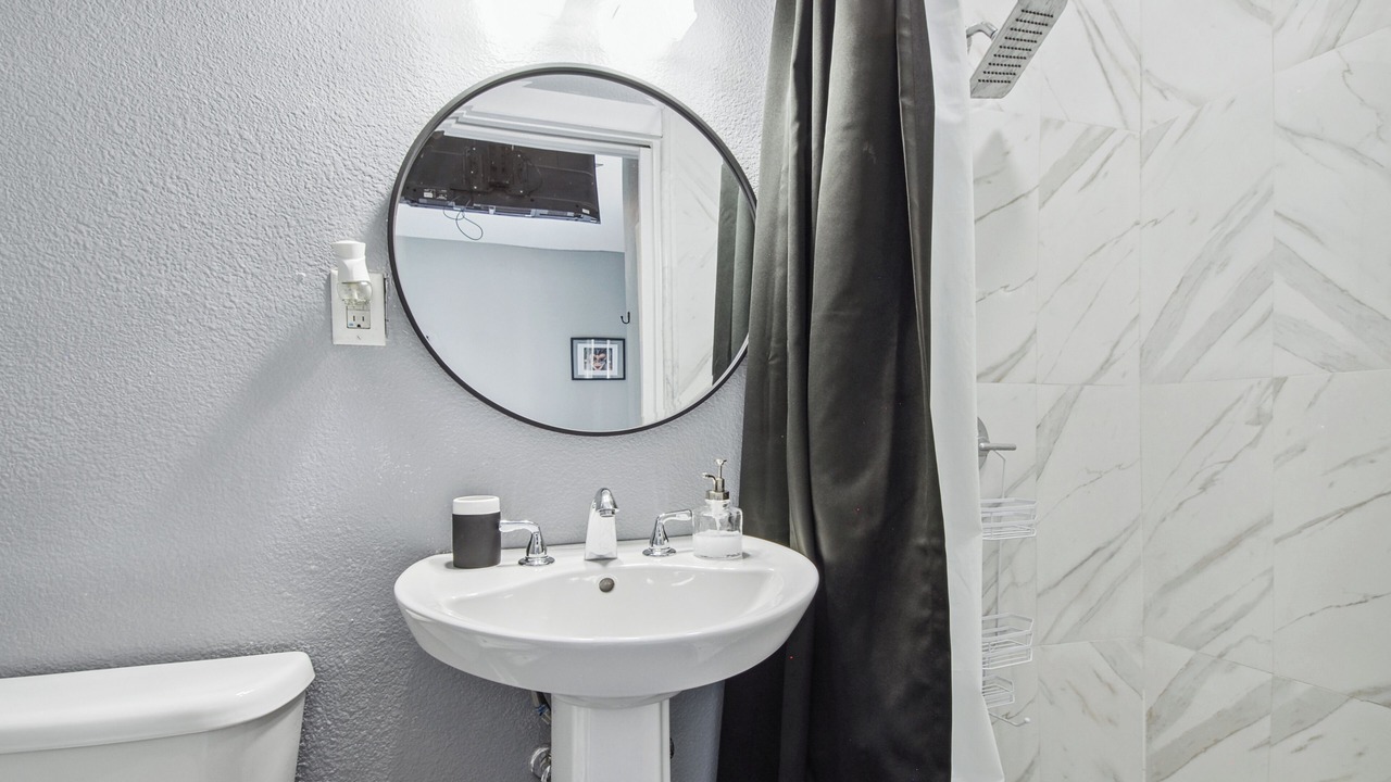 Photo of Bathroom in Central City