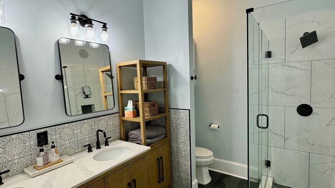 Photo of Bathroom in Mid-City