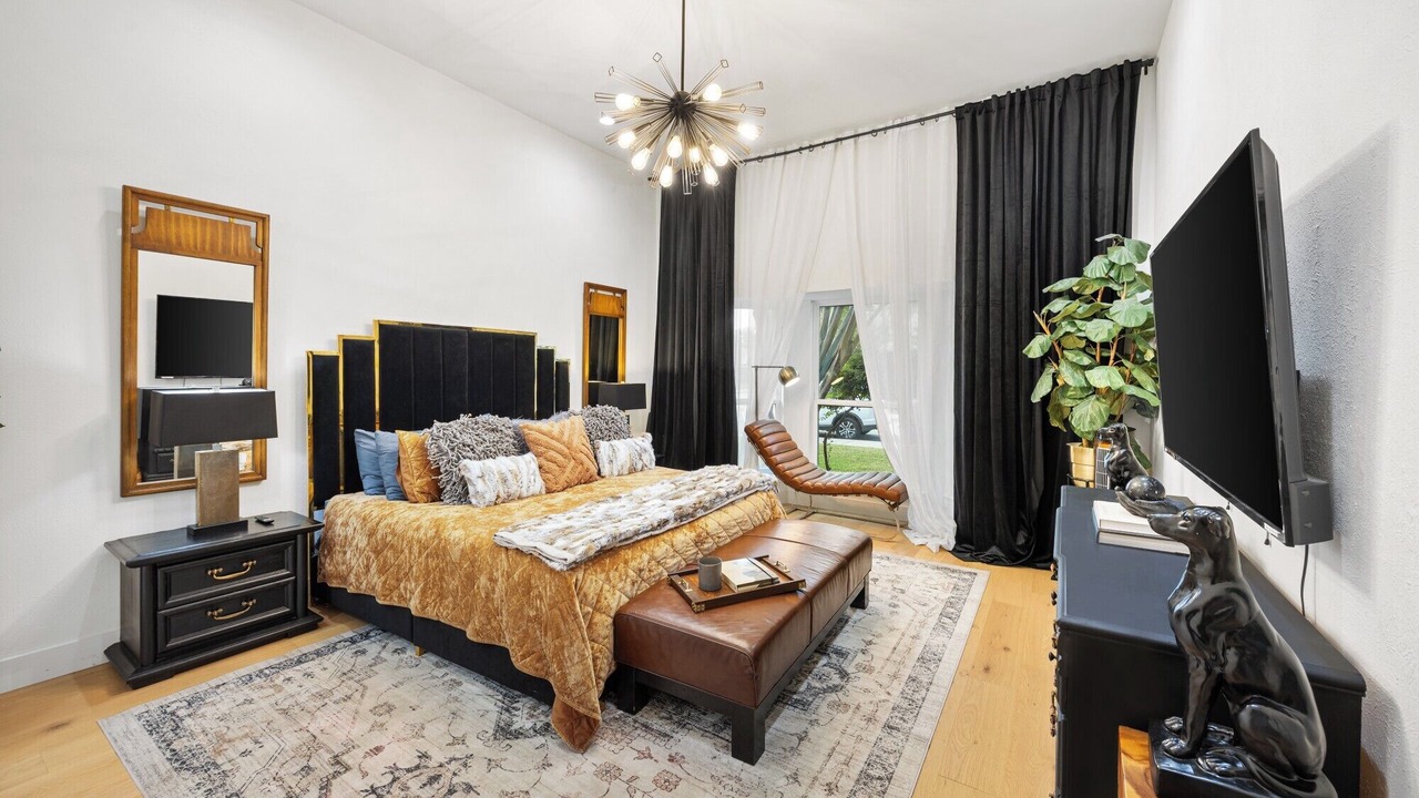Photo of Bedroom in Lake Highlands