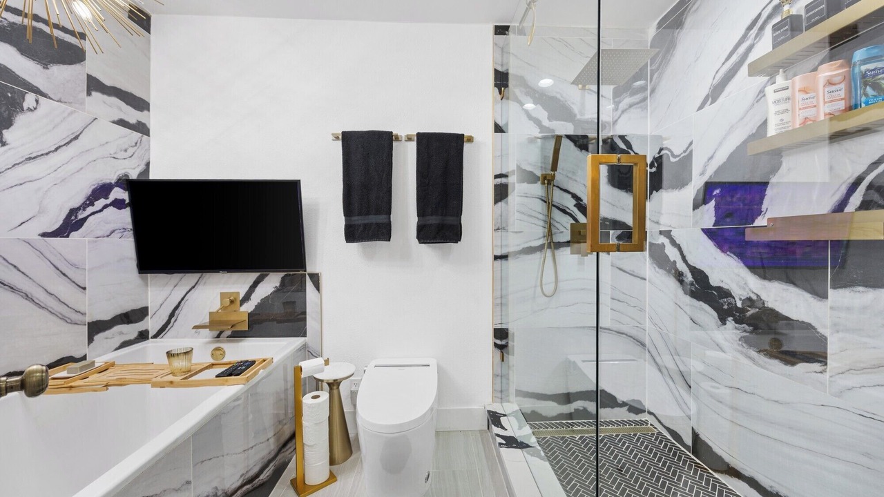 Photo of Bathroom in Lake Highlands
