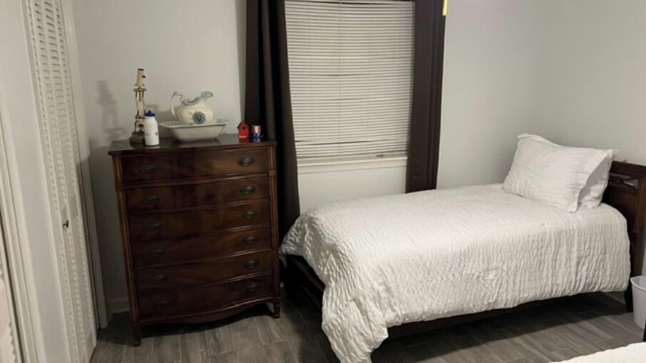 Photo of Bedroom in Old Aurora