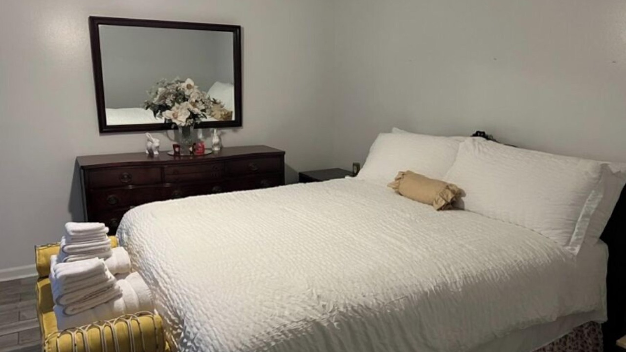 Photo of Bedroom in Old Aurora
