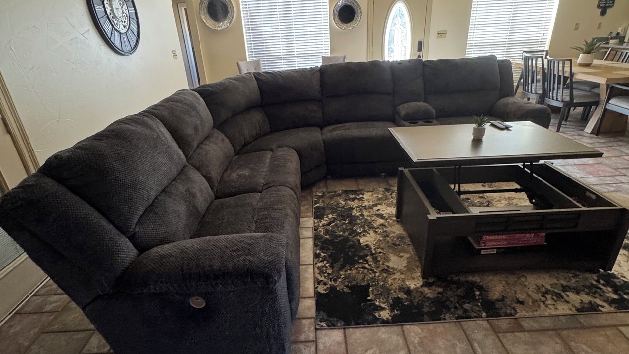 Photo of Livingroom in Whitehouse