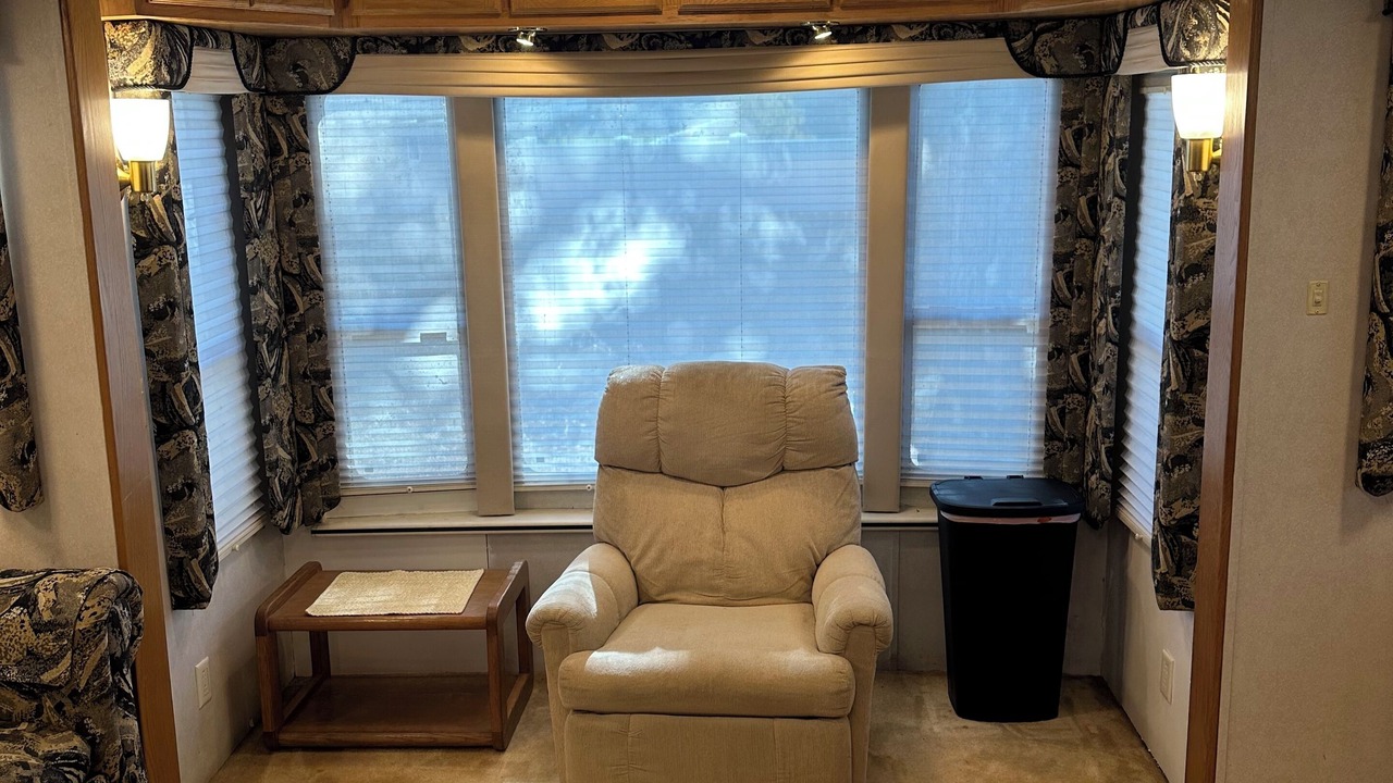 Photo of Livingroom in Broadmoor