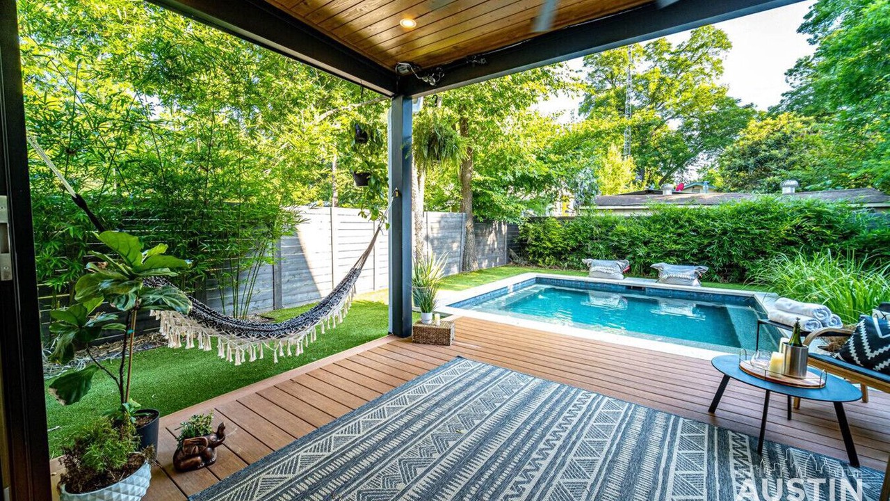 Photo of Outdoor in Holly