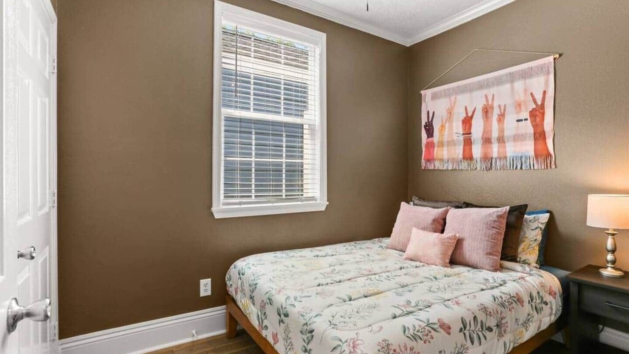 Photo of Bedroom in Mid-City