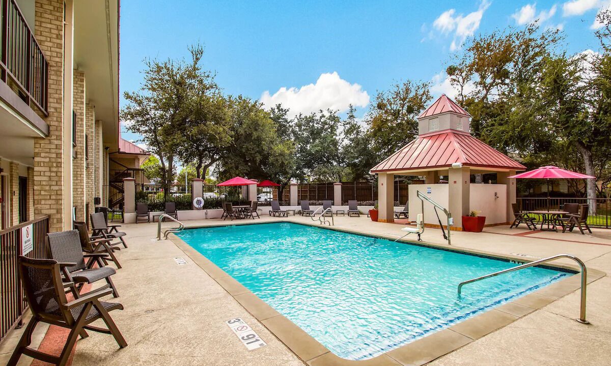 Photo of Outdoor in Addison
