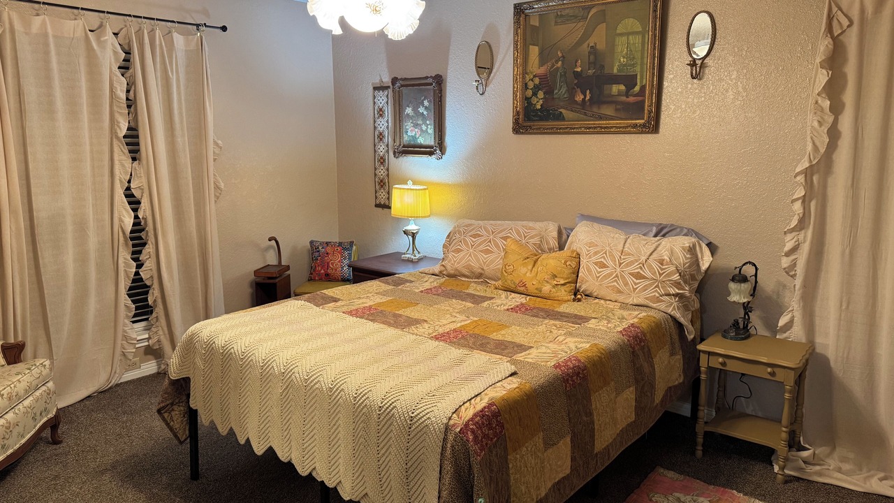Photo of Bedroom in Joshua