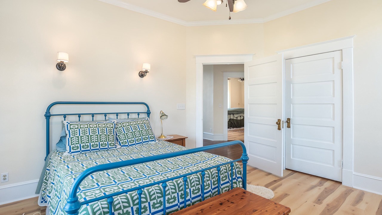 Photo of Bedroom in Fairfield Historic District