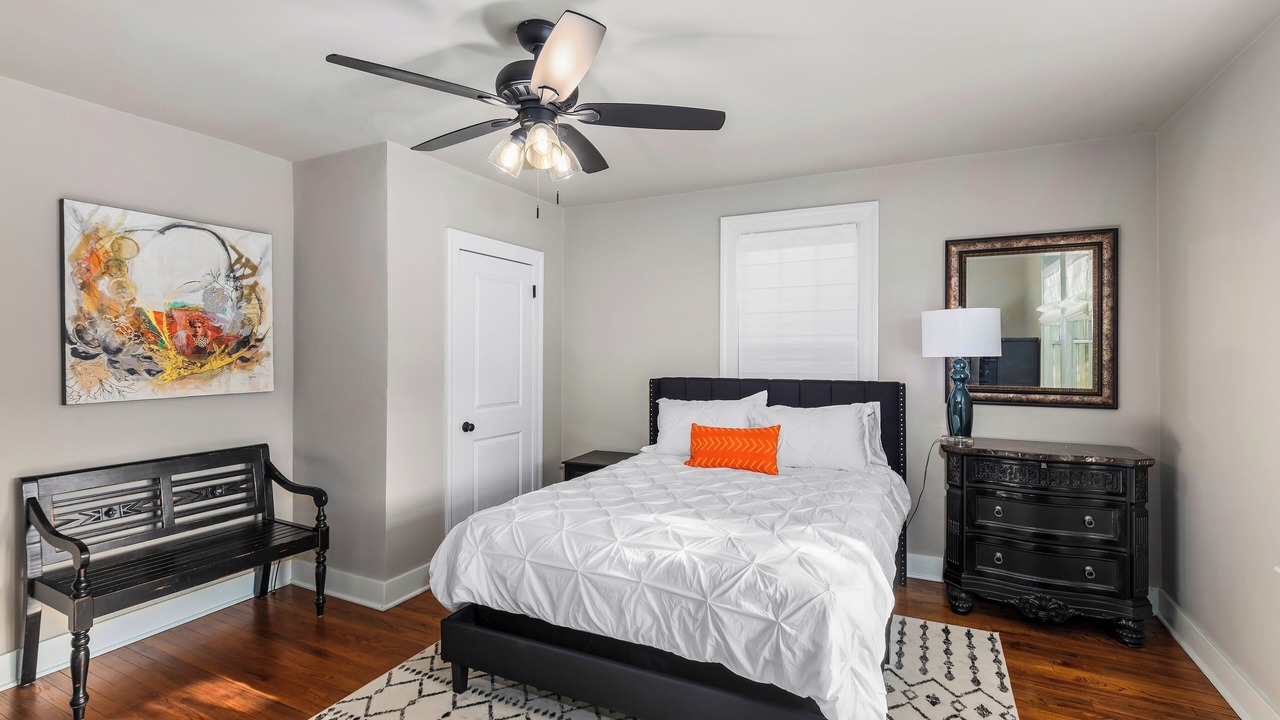 Photo of Bedroom in Mid City South