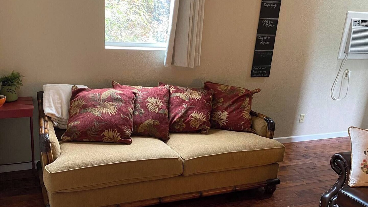 Photo of Livingroom in Glen Rose