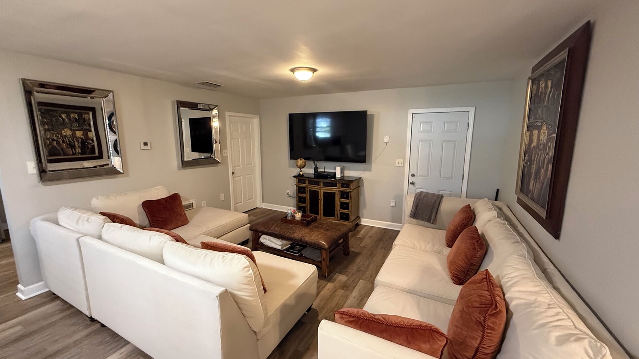 Photo of Livingroom in Old Aurora