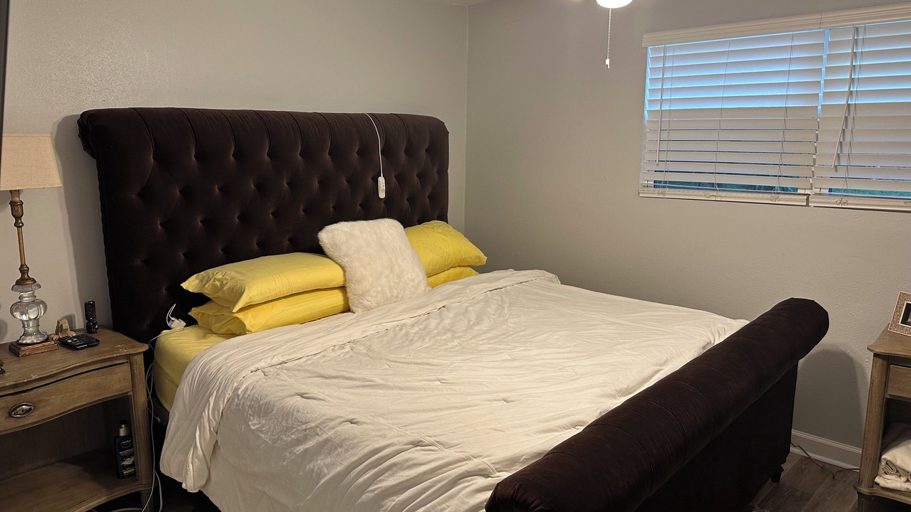 Photo of Bedroom in Old Aurora