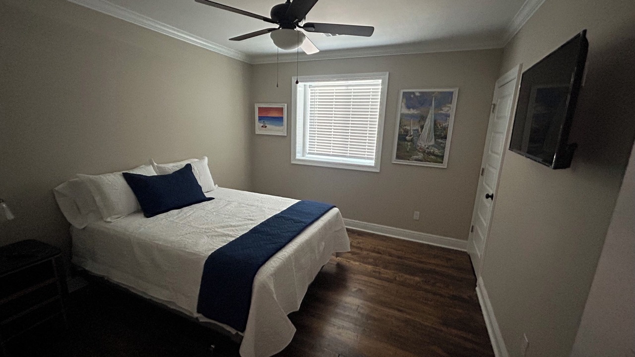 Photo of Bedroom in Crowley
