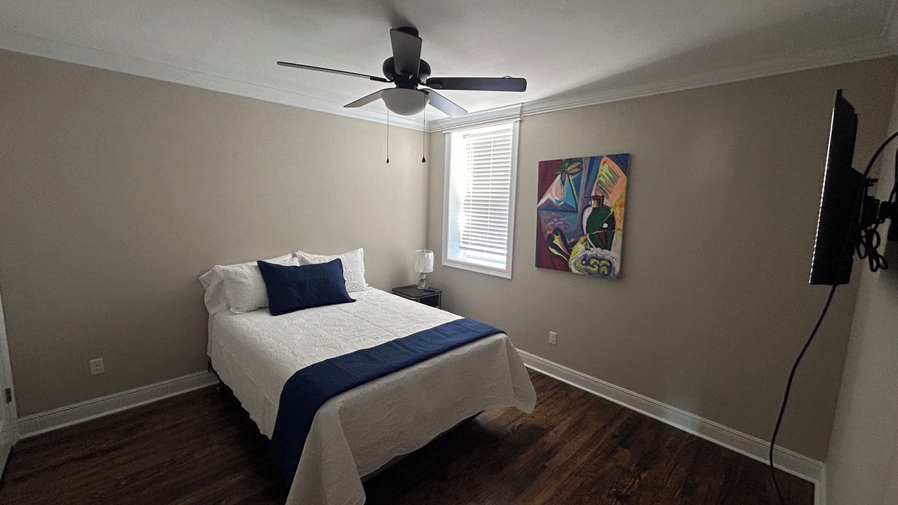 Photo of Bedroom in Crowley