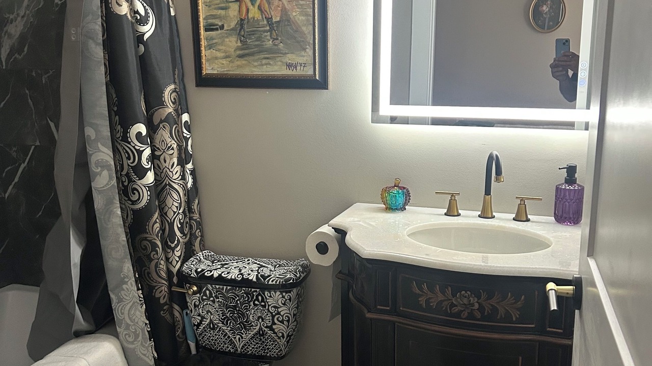 Photo of Bathroom in Crowley