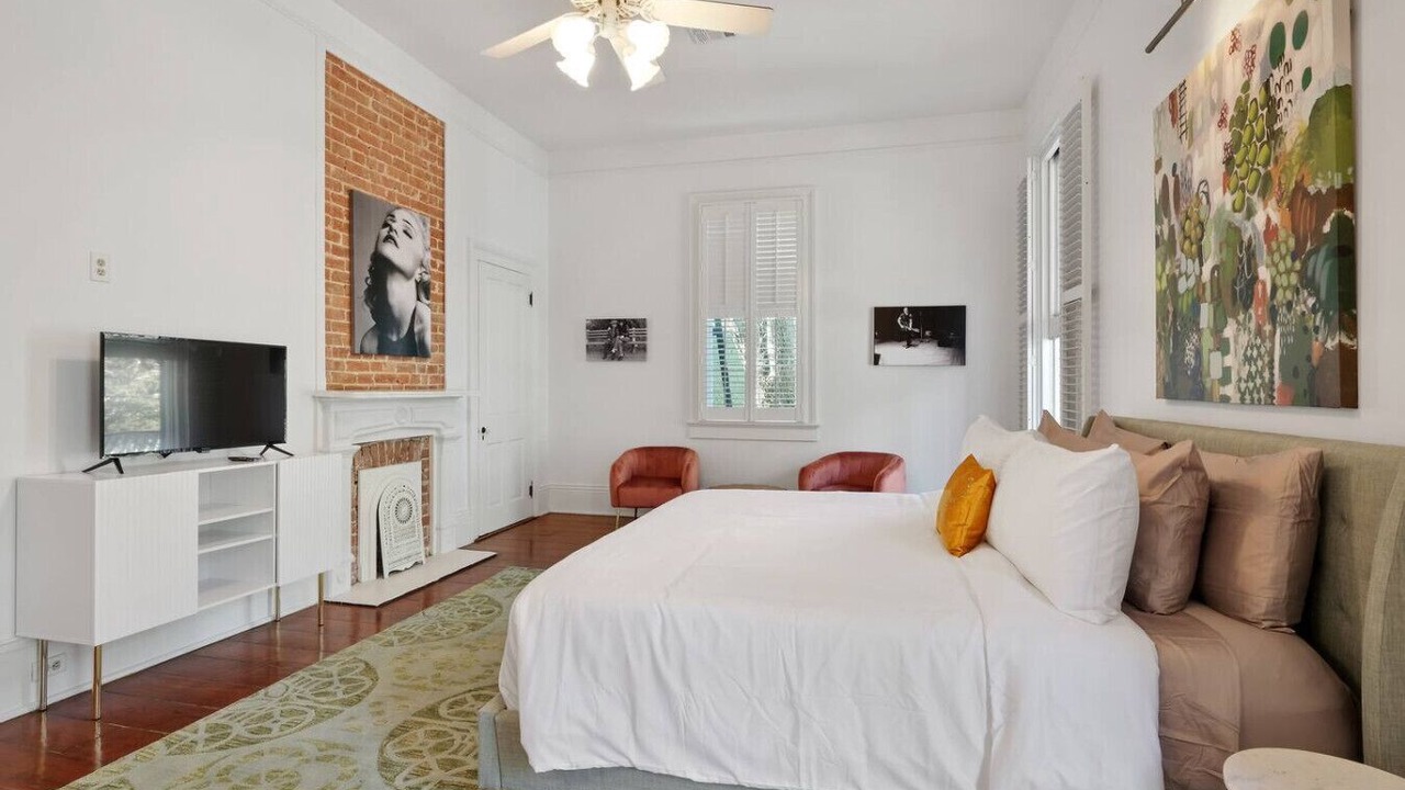 Photo of Bedroom in Central Carrollton Association