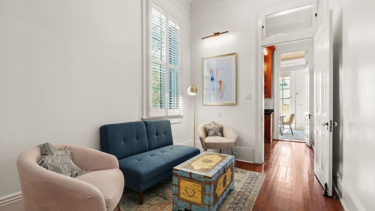 Photo of Livingroom in Central Carrollton Association