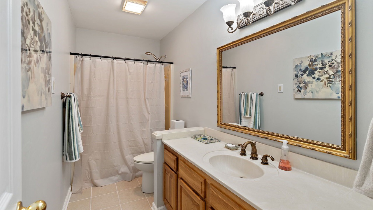 Photo of Bathroom in Diamondhead