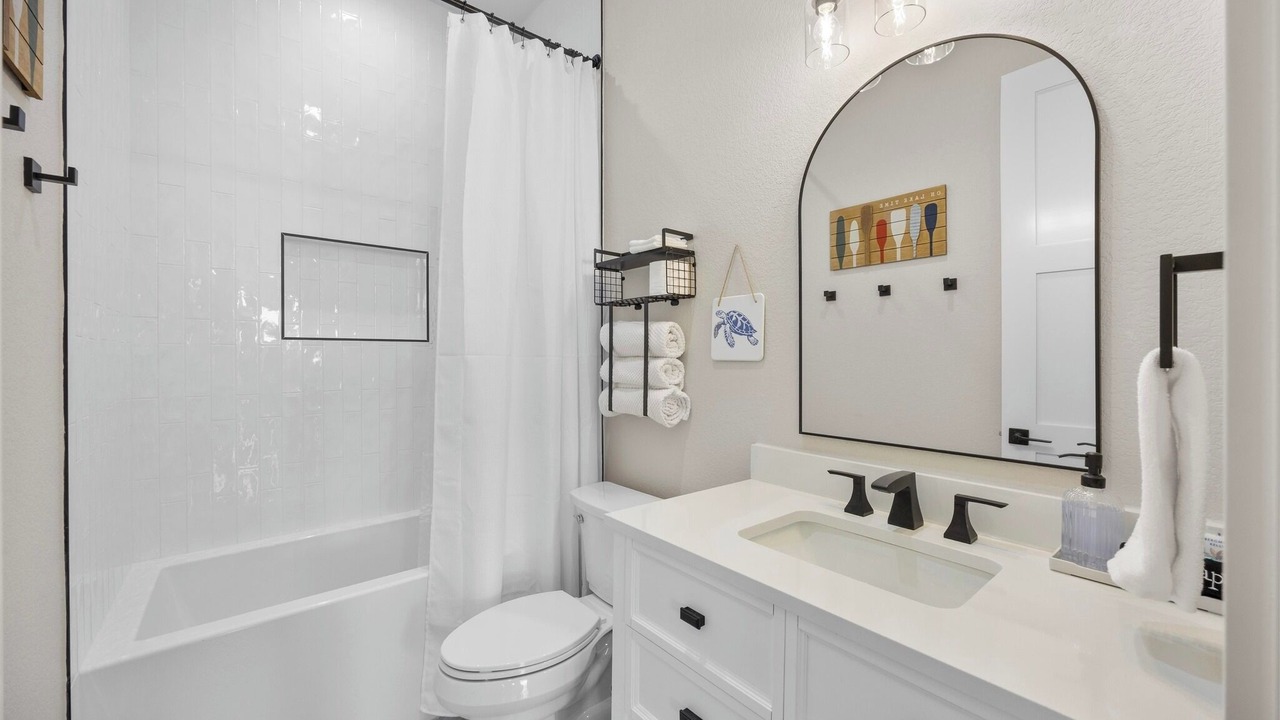 Photo of Bathroom in Highland Lake Estates