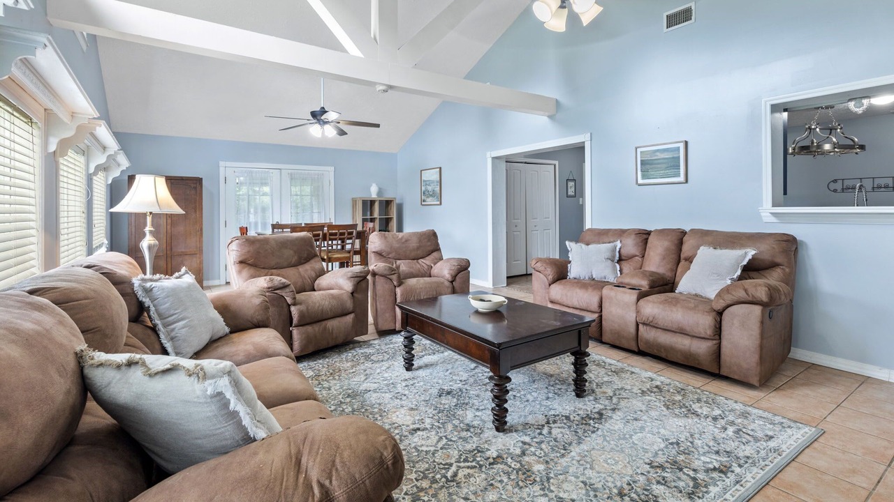 Photo of Livingroom in Carlyss